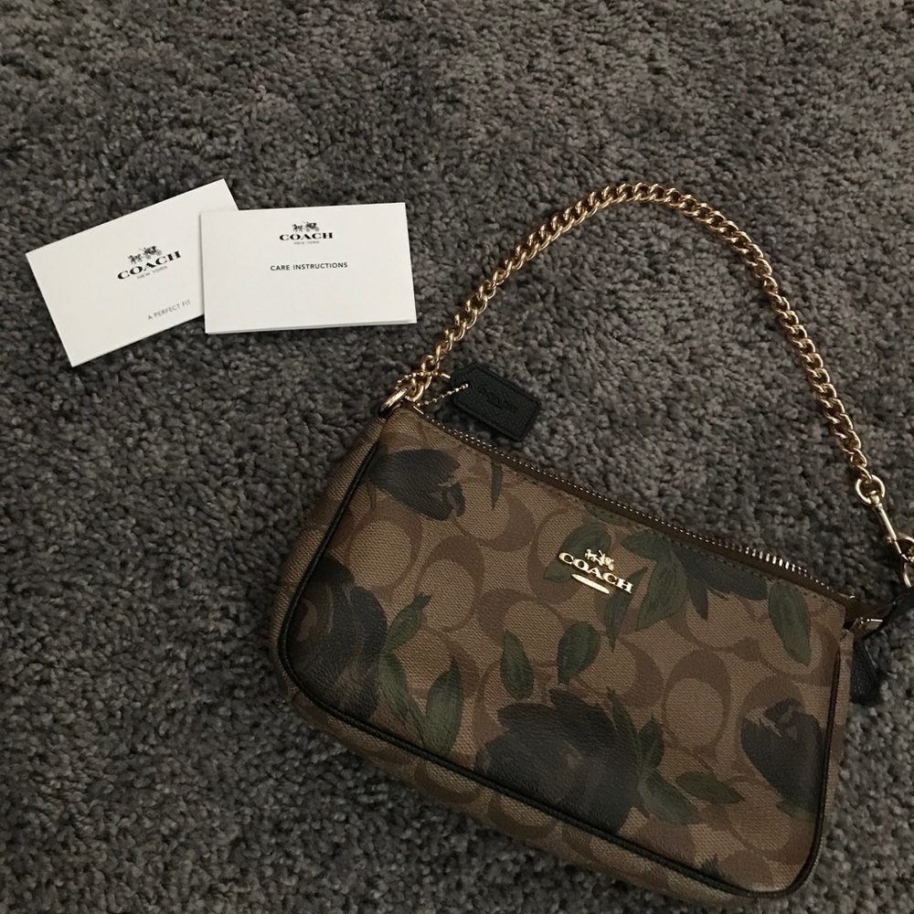 ❗️NWT ❗️Coach small canvas material purse